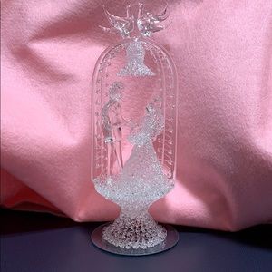 Handblown crystal/glass wedding cake topper.